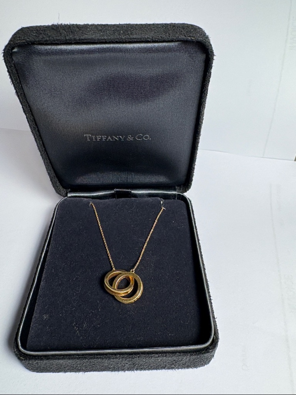 Tiffany & Co. Gold Interlocking 18k Circle Pendant Necklace